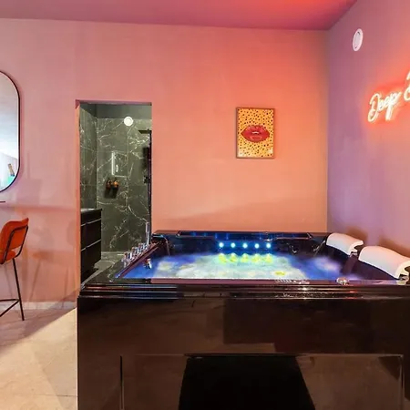 Secret Apartment *